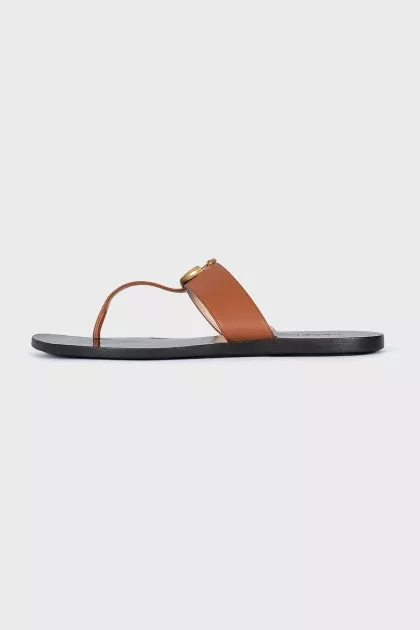 Brown flip flops with logo