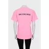 Pink T-shirt with print on the back