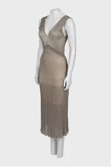 Fitted dress with a cutout