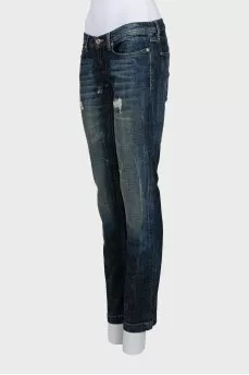 Low rise distressed jeans
