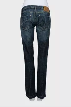 Low rise distressed jeans