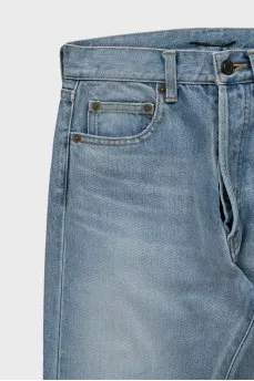 Straight leg jeans with button closure