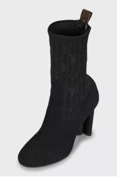 Silhouette ankle boots with signature embroidery