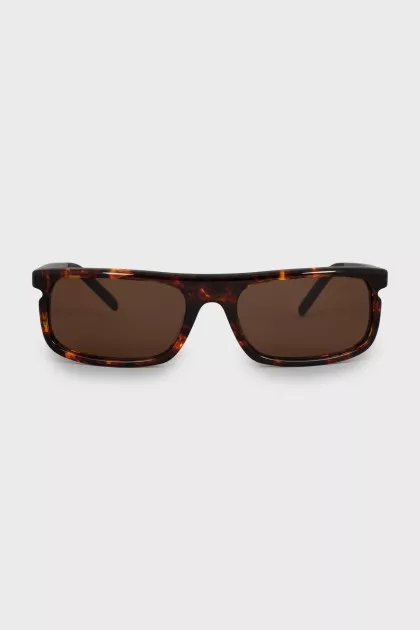 Rectangular sunglasses with brown frame