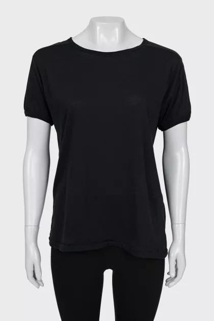 Black T-shirt with print on the back