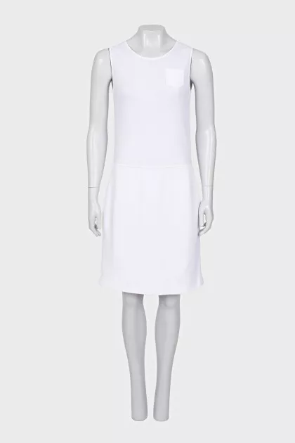 White sleeveless dress