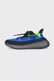 Черные кроссовки Yeezy Boost 350 V2