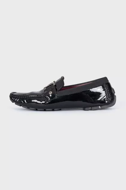 Men's loafers with metal logo