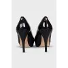 Black open toe shoes