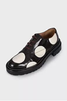 Leather shoes with polka dots