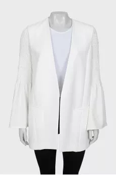White jacket without fastening