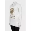 Long sleeve with gold decor