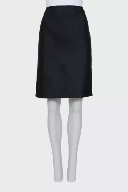 Pencil skirt decorated with buttons