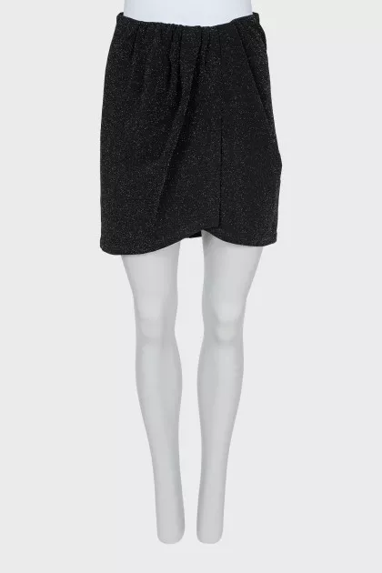 Shiny black skirt with tag