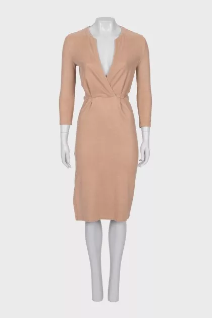 Fitted dress with shaped neckline