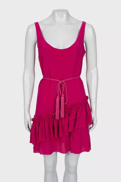Fitted dress with frills and belt
