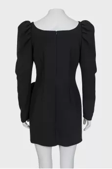 Wool dress with a shaped neckline
