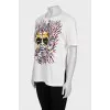 Straight white t-shirt with print