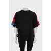 T-shirt with print on sleeves