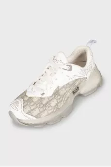 Vibe sneakers in signature print