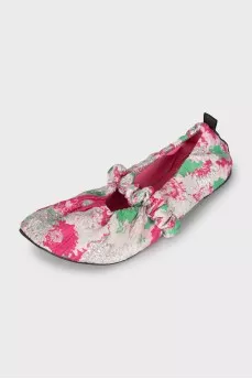 Soft ballet flats in floral print
