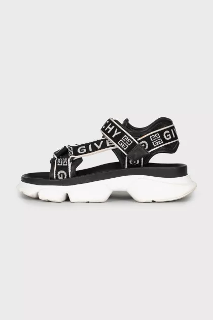 Jaw sandals