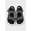 Jaw sandals