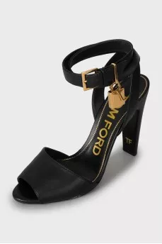 Черные босоножки из кожи