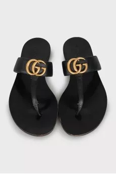Leather flip flops with brand logo