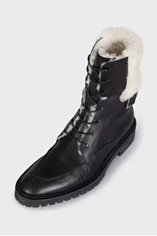 Insulated lace-up boots