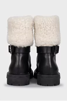 Insulated lace-up boots