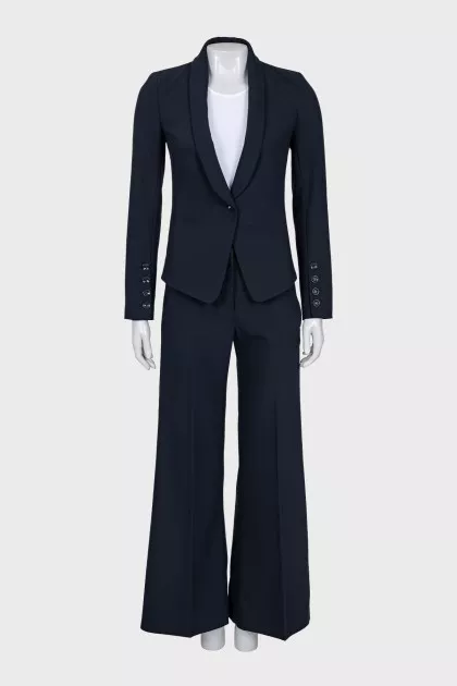 Suit with fitted jacket and wide trousers