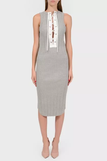 Sleeveless dress with lacing