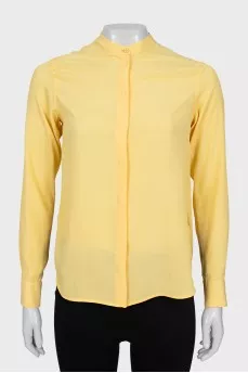 Straight yellow shirt