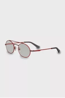 Red oval frame
