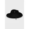 Felt hat with ties
