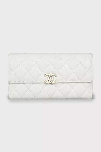 Quilted leather wallet