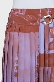 Pleated skirt with belt