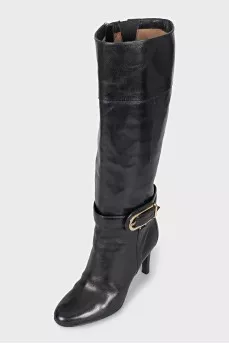 Leather boots with heels