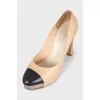 Leather shoes with metal front