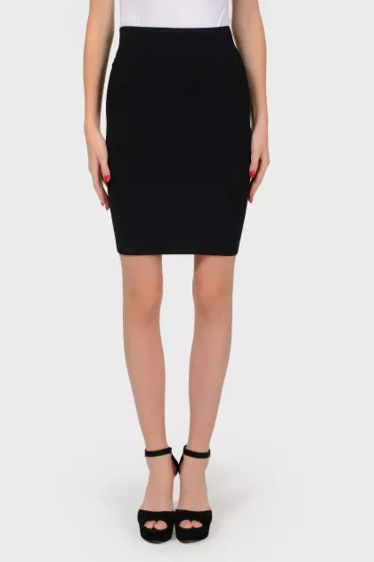 Black skirt with back zip