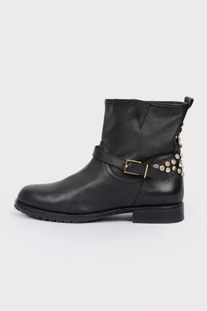 Ankle boots with rhinestones on the back
