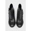 Leather boots with lightning