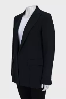 Fitted jacket without fastening