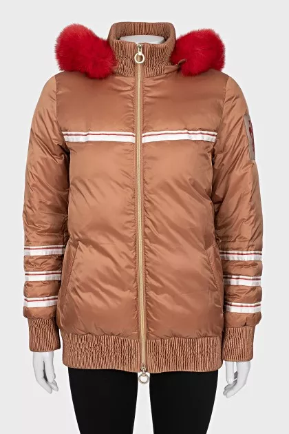 Down jacket decorated with fox fur