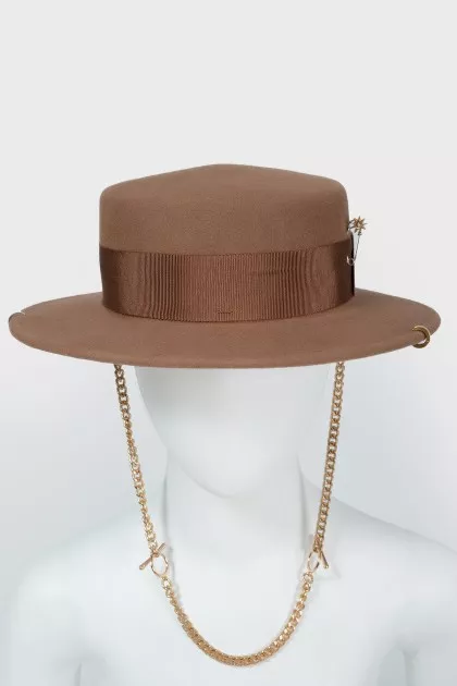 Fetra hat