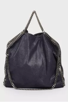A bag with a chain