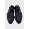 Leather shoes with distressed effect