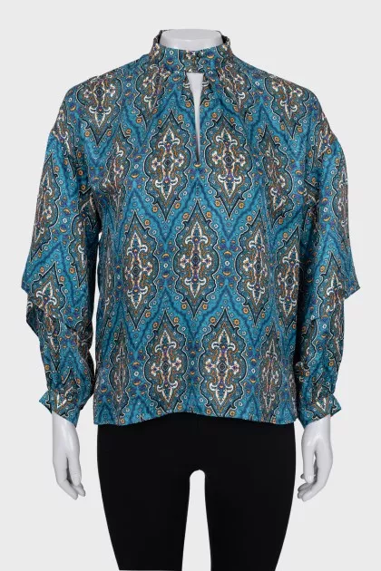 Loose fit blouse with puff sleeves