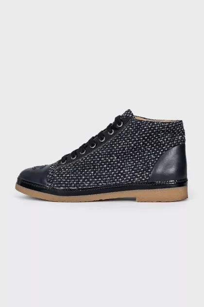 Wool boots with leather toe